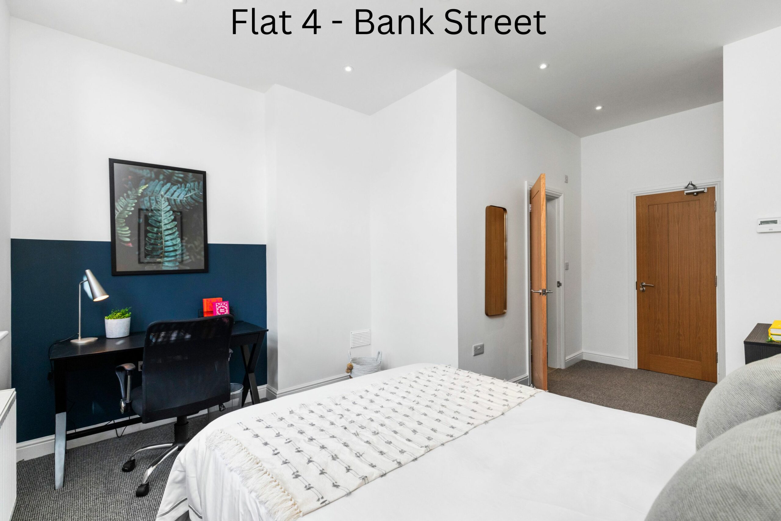 Bank Street, Flat 2