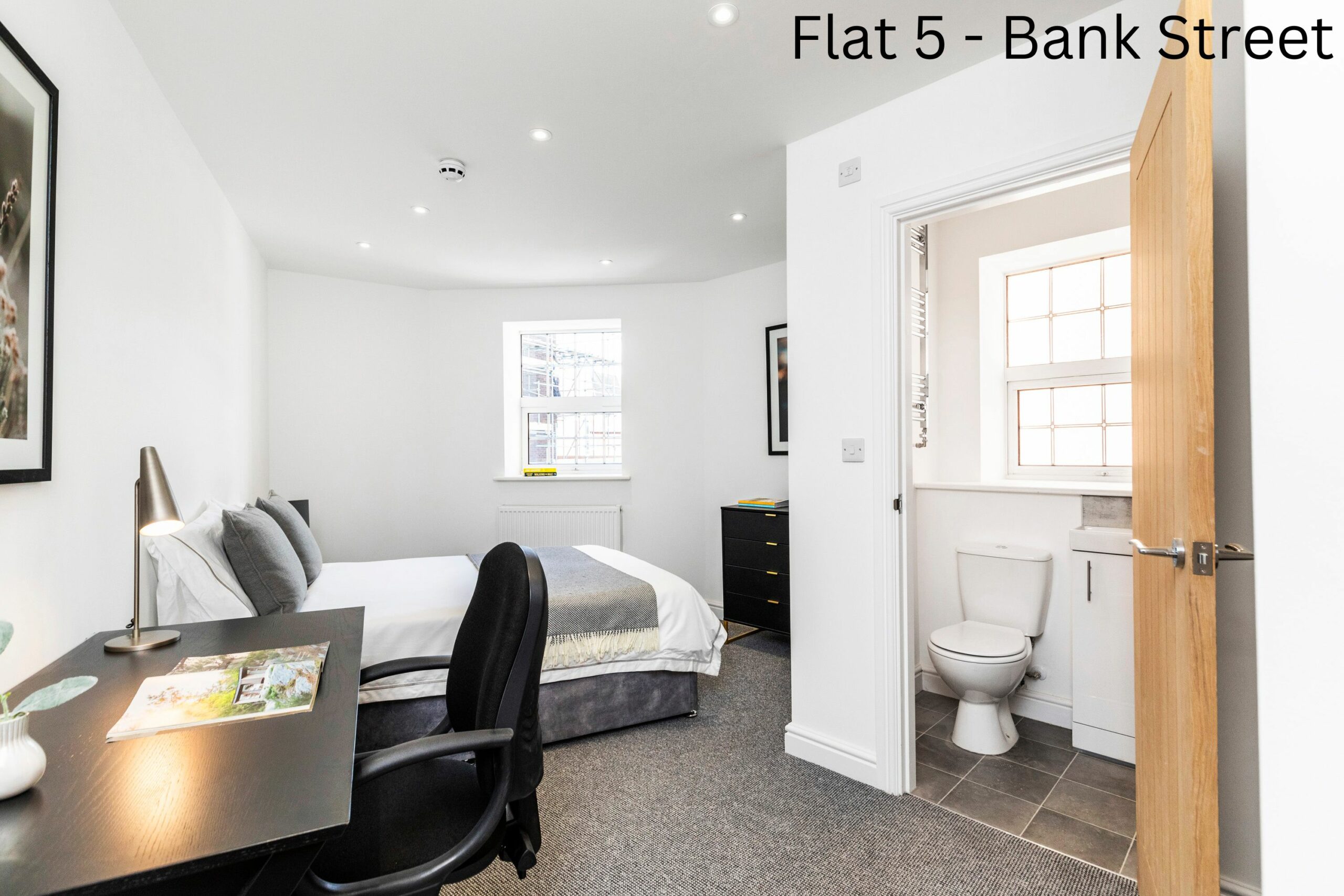 Bank Street, Flat 1