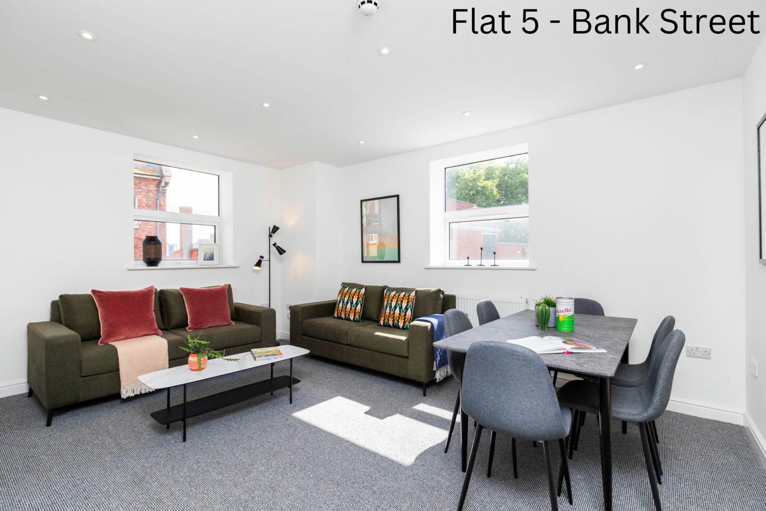 Bank Street, Flat 1